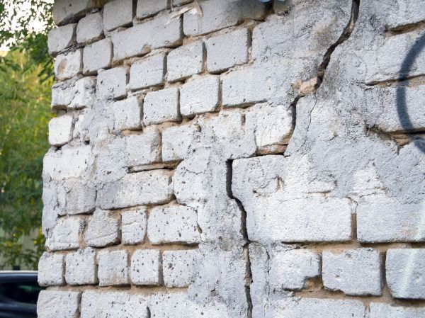Cracked Brick Wall Repair in Antioch