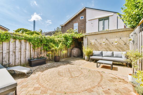 Courtyard Wall Repair in Antioch
